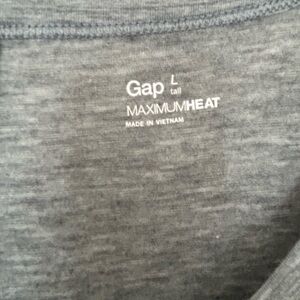 GAP Maximum Heat Size L Tall Shirt in Heather Gray